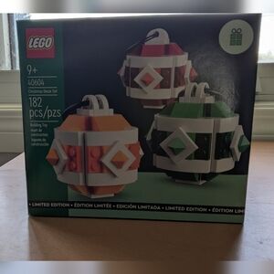 Lego Red and Green Holiday Building Set